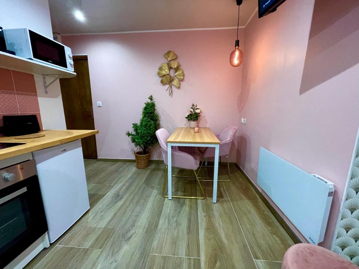 Capstay Color Valenciennes & Netflix Trith-Saint-Leger Kültér fotó