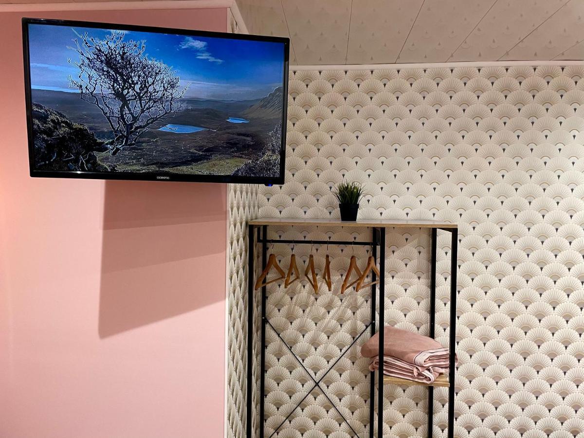 Capstay Color Valenciennes & Netflix Trith-Saint-Leger Kültér fotó