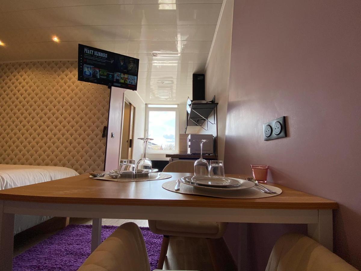 Capstay Color Valenciennes & Netflix Trith-Saint-Leger Kültér fotó