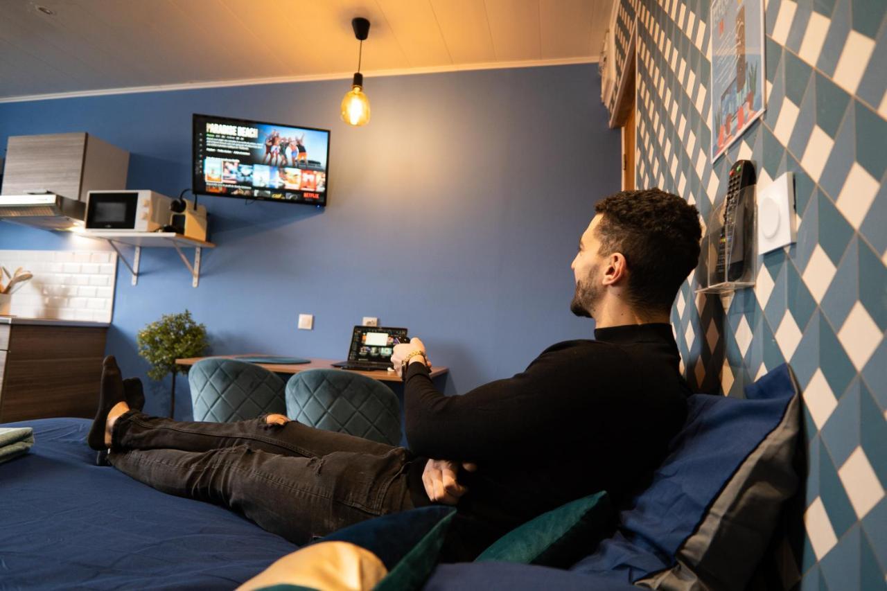 Capstay Color Valenciennes & Netflix Trith-Saint-Leger Kültér fotó