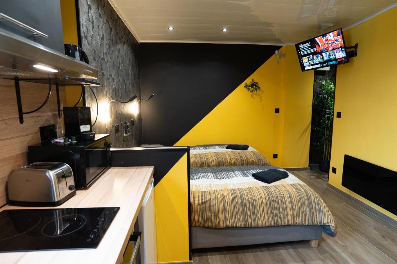 Capstay Color Valenciennes & Netflix Trith-Saint-Leger Kültér fotó