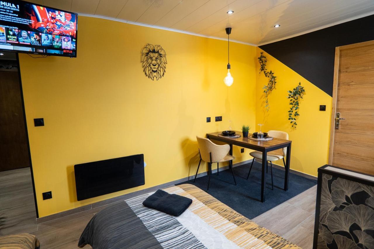 Capstay Color Valenciennes & Netflix Trith-Saint-Leger Kültér fotó